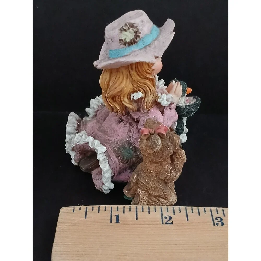 K's Collection Little Girl Praying with Pet Animals Figurine Resin Country Chic